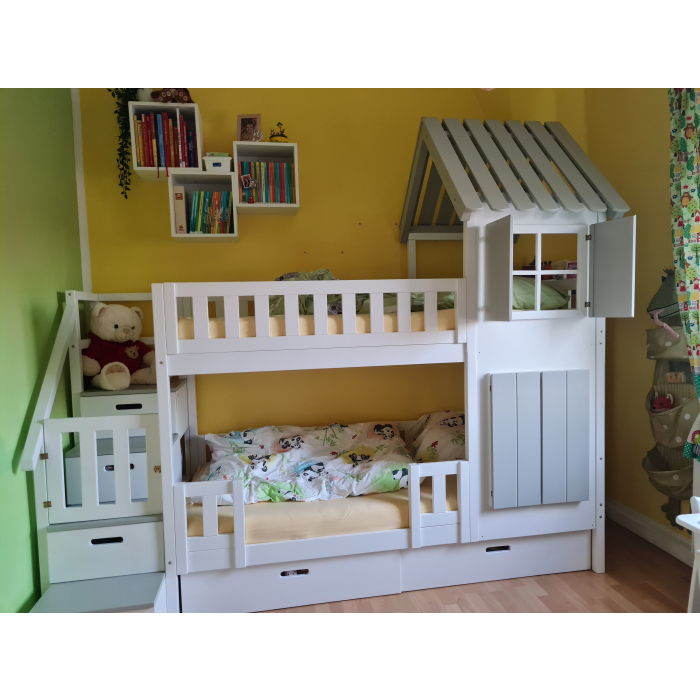 Kinderbed met trap en dak Eindhoven